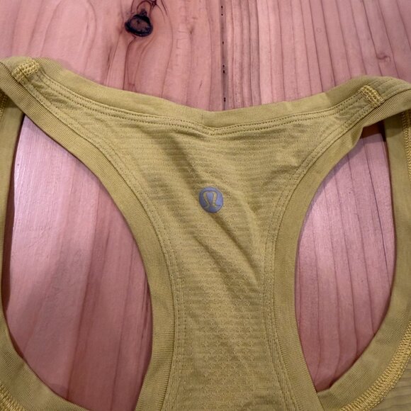 Lululemon Green Athletic Tank – Size 8 - Picture 2 of 4